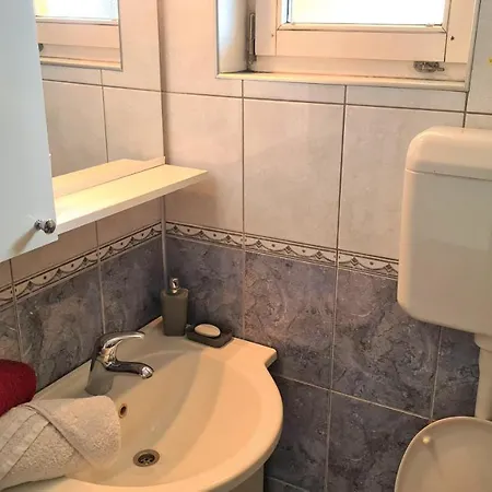 Lägenhet Piano In Center - Fully Equipped - Free Parking *